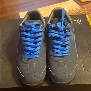 Puma sneakers